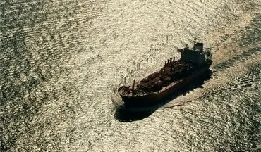 خبرنگار گاردین: کشتی مصدر به مسیر خود در خلیج فارس بازگشت