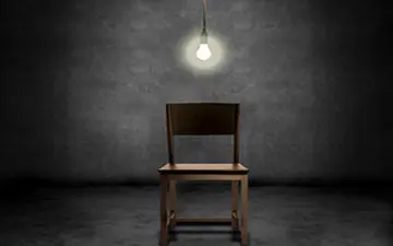 ذبیح پور و سلامی در اتاق بازجویی