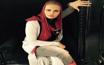 ژست جالب سحر خزائیلی در جشنواره جهانی فیلم فجر