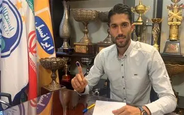 فوری و رسمی؛ حسین حسینی قراردادش را با استقلال تمدید کرد