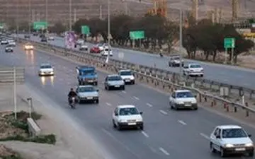 حجم تردد در محورهای استان زنجان بالا است
