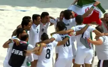 بازگشت تیم ملی فوتبال ساحلی به کشور پس از کسب مقام سوم جهان + فیلم