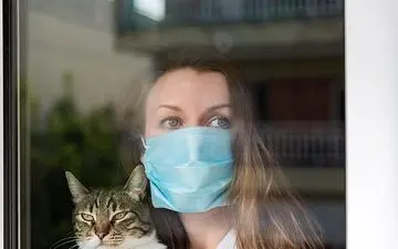  افراد مشکوک به کرونا از حیوانات خانگی خود دوری کنند