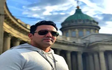  پوریا پورسرخ  وعلیرضا نیکبخت در شب اول محرم | دیدار ناگهانی پوریا پورسرخ با ستاره فوتبال ایرانی در هیئت عزاداری
