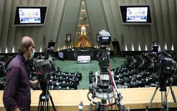 مجلس با نقل و انتقال حق بیمه بین صندوق‌های بازنشستگی موافقت کرد