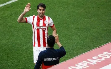 انصاری‌فرد همچنان روی نیمکت