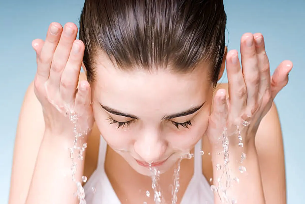 چگونه صورت خود را درست بشویید؟| 14 اشتباه متداول که ممکن است شما هم انجام دهید
