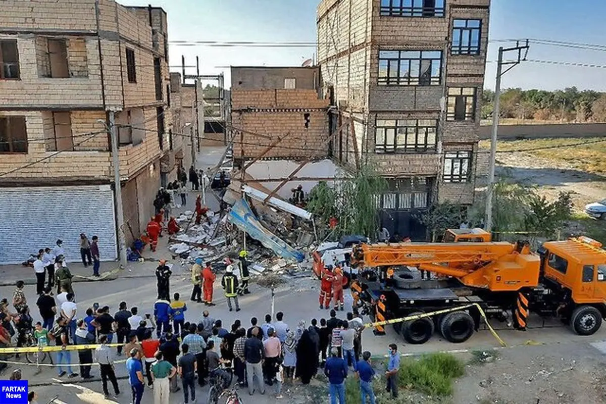 دو کشته و یک مجروح بر اثر ریزش سقف یک سوپر مارکت در مشهد