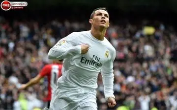 عکس/ حرکت جنجالی ستاره فوتبال خطاب به منتقدانش!