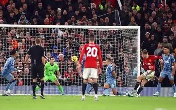 شکست چلسی و پیروزی منچستریونایتد مهمترین نتایج امروز لیگ برتر انگلیس 