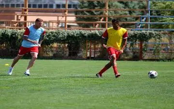 کهکشانی های لیگ ایران آماده برای دربی