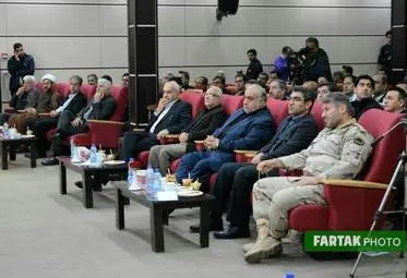 تجلیل از صادر کنندگان برتر در اتاق بازرگانی،صنایع و معادن استان کرمانشاه به روایت تصویر