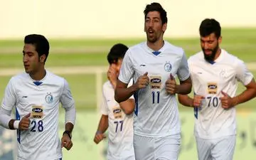 خبری که از باشگاه استقلال لو رفت : این ستاره در تیم می ماند !