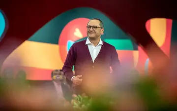 توضیح رامبد جوان درباره برداشتن ماسک در «خندوانه» 