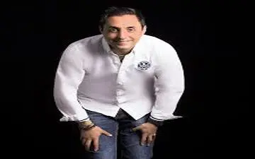 چهارپا سواری آقایان بازیگر وسط شهر + عکس