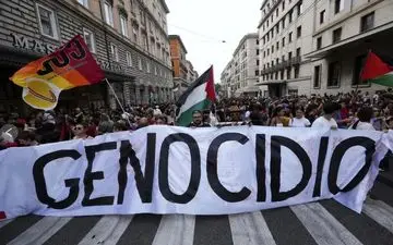 اعتصاب سراسری در ایتالیا: «پول ما را بمب و موشک نکنید!»