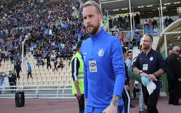 رضایت هافبک استقلال به جدایی از جمع آبی‌پوشان