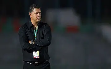 اظهارات تند علی دایی دربارۀ تلاش‌ داوران برای قهرمانی یک تیم خاص