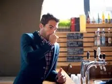 وقتی سکسکه زنگ خطر می‌شود؛ نشانه‌هایی که نباید نادیده گرفت