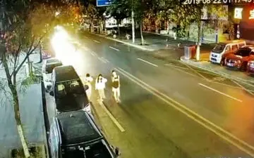 عاقبت وحشتناک پیاده روی وسط خیابان