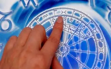 بگو عشقت متولد چه ماهی هست تا بهت بگم چقدر جذابه | تست شخصیت شناسی
