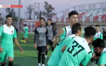 اختصاصی/شیطنت جالب بازیکنان مس رفسنجان هنگام مصاحبه با رضا یوسفی/فیلم