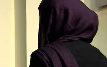 زن جوان، دوست و دخترش را به مهمانی شیطانی در باغ ویلای اجاره‌ای کشاند
