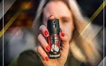 ویدیو| پاشیدن اسپری فلفل روی صورت معلم توسط دختر دانش آموز!