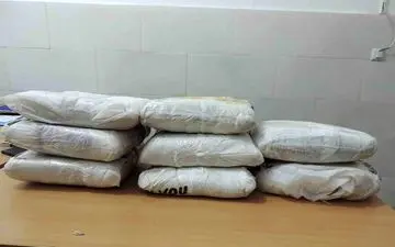 فرمانده انتظامی خاتم: قاچاقچیان با ۲۳۸ کیلوگرم تریاک در خاتم زمین‌گیر شدند