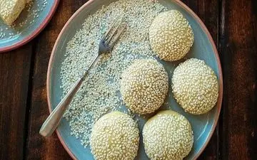 آموزش پخت شیرینی کنجدی خانگی (با روشی ساده و سریع)