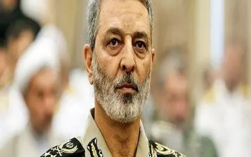 بازدید فرمانده کل ارتش از مناطق سیل زده خوزستان