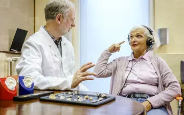 مراحل انجام ارزیابی شنوایی بزرگسالان و نتایج آن