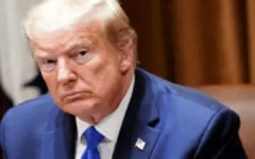 فیلم/ نصب «ساعت مرگ ترامپ» در قلب اقتصادی آمریکا!  