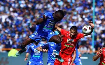 
درگیری لفظی بازیکنان استقلال تهران و پرسپولیس