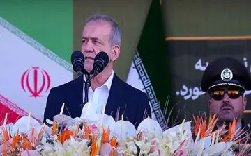 پزشکیان: ارتش دژ مستحکم حکومت و ملت است/ بدون قدرت ارتش، ثبات و امنیت ممکن نبود