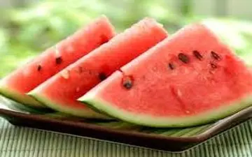 چه کسانی نباید هندوانه بخورند؟