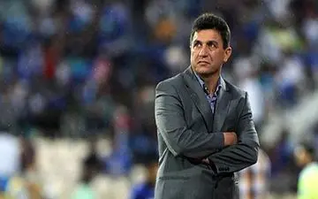 سرمربی سپاهان اصفهان در بیمارستان