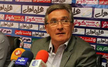 مشخص نیست چه کسی سرمربی تیم ملی است/ استقلال یک تیم سوم عالی بود