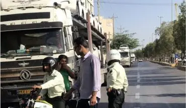 توقیف خودرو‌های وارداتی از گمرک بوشهر صحت ندارد