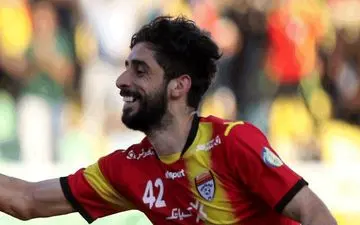 خودکشی مدافع فولاد خوزستان برای پیوستن به پرسپولیس +عکس