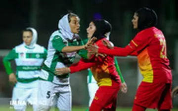 زد و خورد شدید در لیگ برتر فوتبال بانوان!