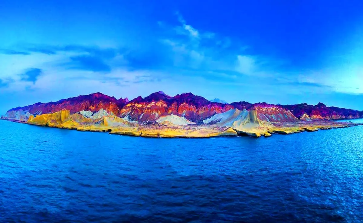 جزیره هرمز؛ بهشت رنگین کمانی خلیج فارس