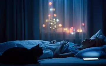 آیا شمارش گوسفندان به خواب رفتن کمک می‌کند؟ واقعیت‌های علمی درمورد این باور!