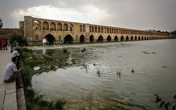 زاینده‌رود جاری می‌ماند