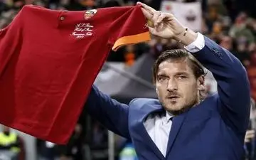 توتی: بازگشت به زمین فوتبال؟ جداً به آن فکر می‌کنم! 