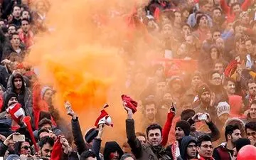 تمسخر جنجالی و بی‌سابقه تراکتورسازی توسط استقلالی‌ها + عکس