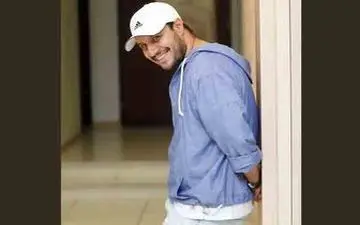  عکس دیده نشده «جواد عزتی» لب دریا