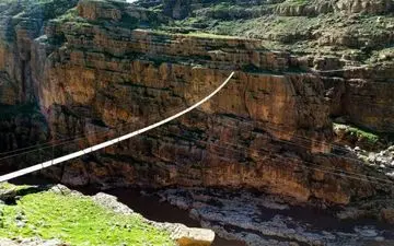 پل معلق بین دره شهر و پلدختر فرو ریخت