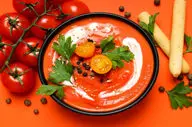 طرز تهیه سوپ گوجه فرنگی فرانسوی؛ پیش‌غذای خوشمزه و مجلسی با طعمی خاص