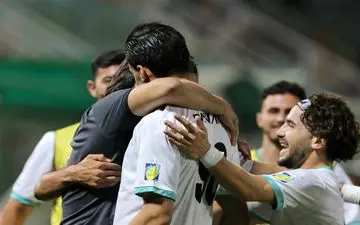 پیکان و گل‌گهر در نیمه اول پیشتاز شدند؛ ذوب‌آهن و آلومینیوم عقب افتادند

